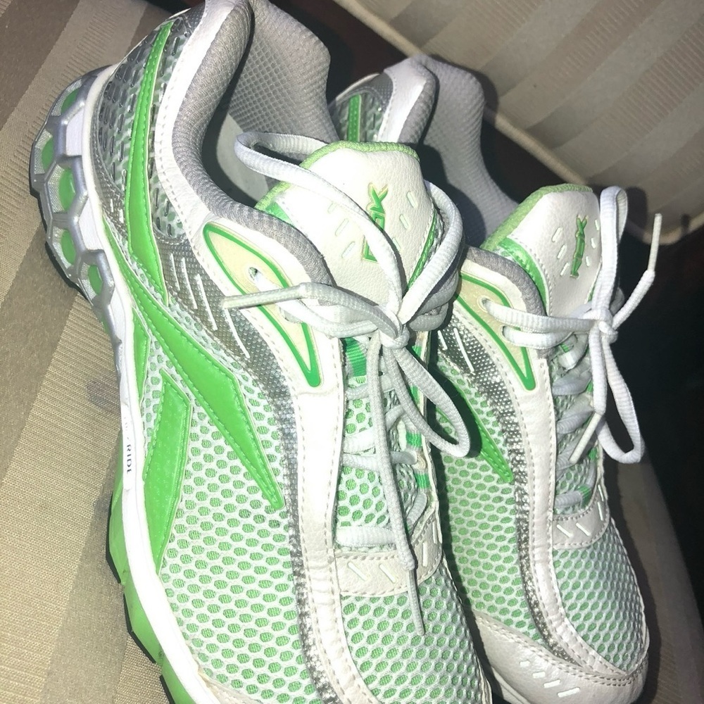 Reekbok easy women’s running shoes - Picture 2 of 6